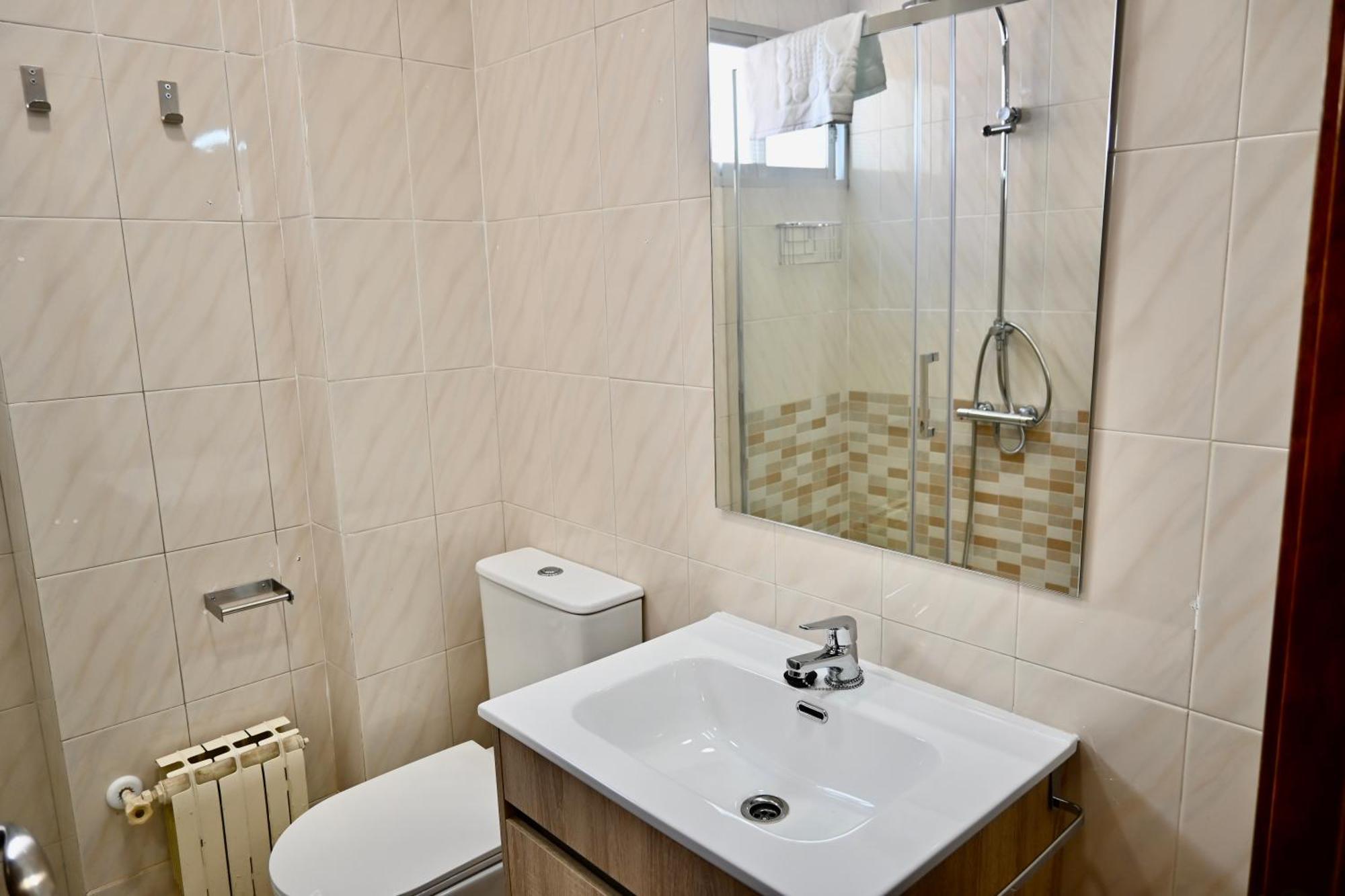 Apartment For Vivienda Temporal De Cuatro En Arganzuela Man102 *