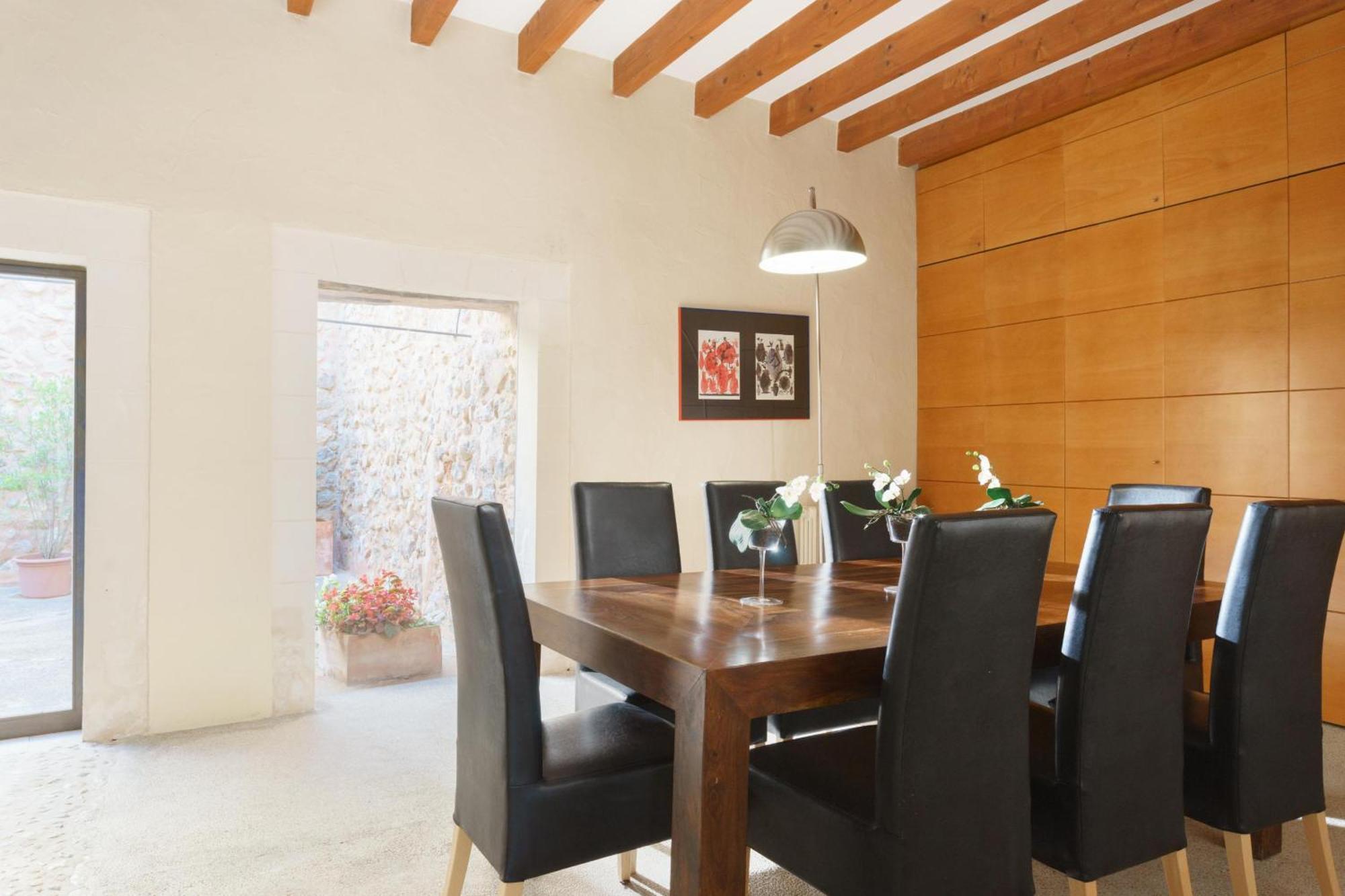 Yourhouse Mir Villa Búger
