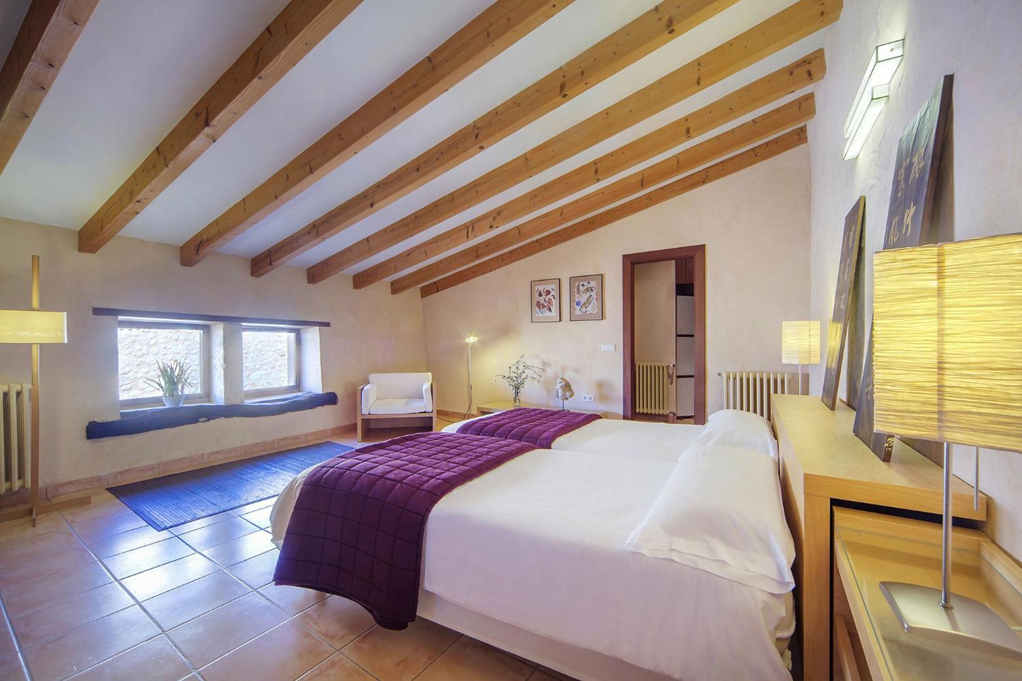Yourhouse Mir Villa Búger