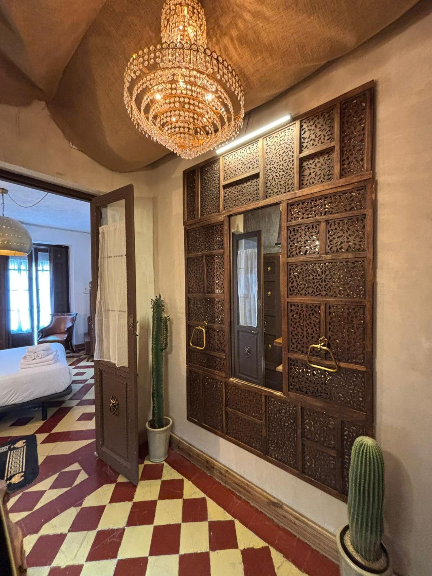 Hotel Life Gran Via - Tropical Garden 3*