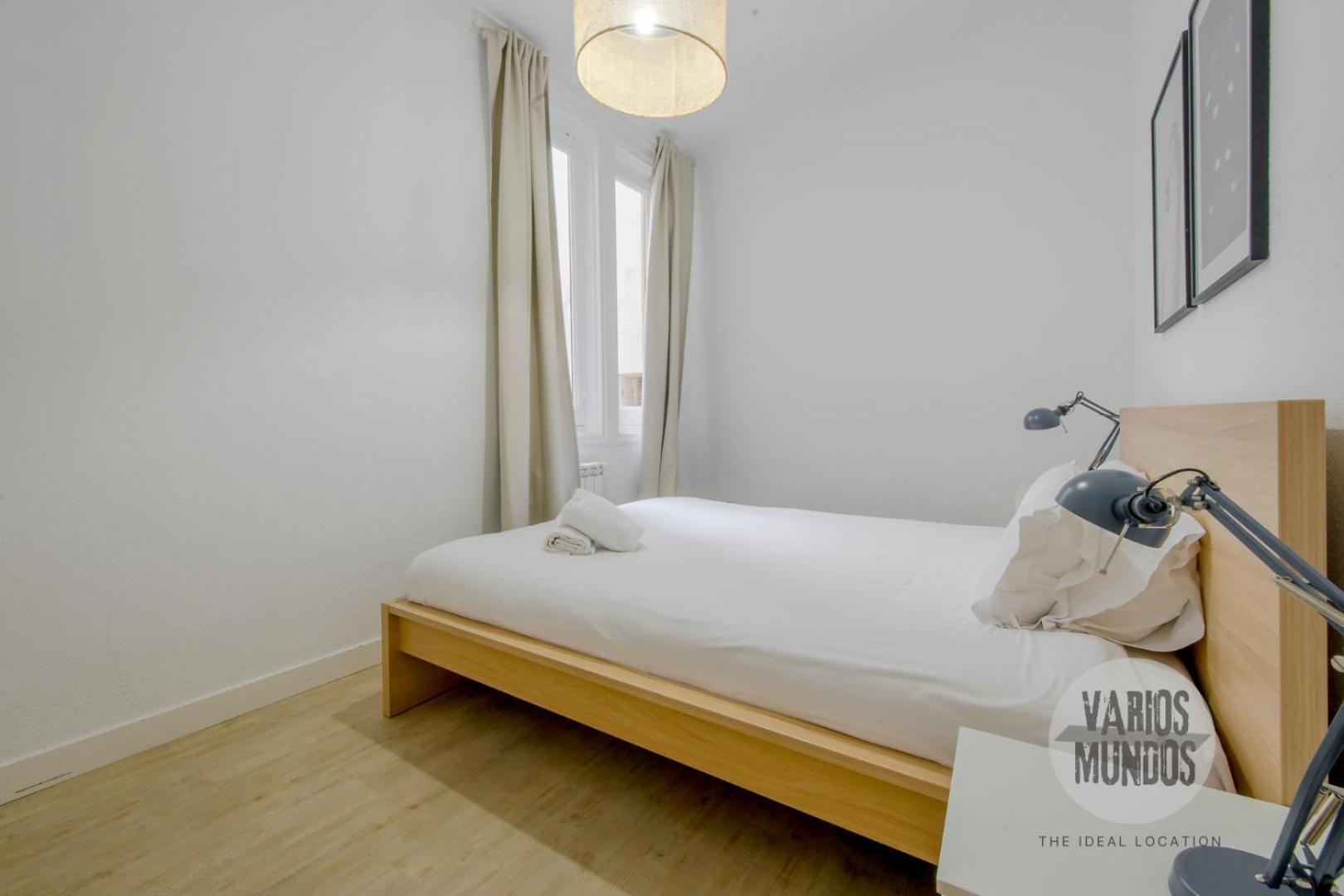 Apartamento Estancia Literaria Para 3 En Las Letras, Ventura De La Vega