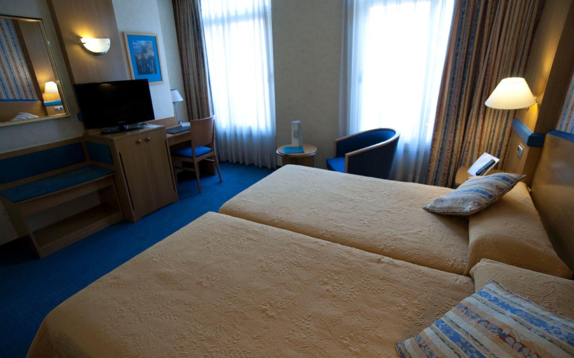 Hotel Gran Versalles 4*