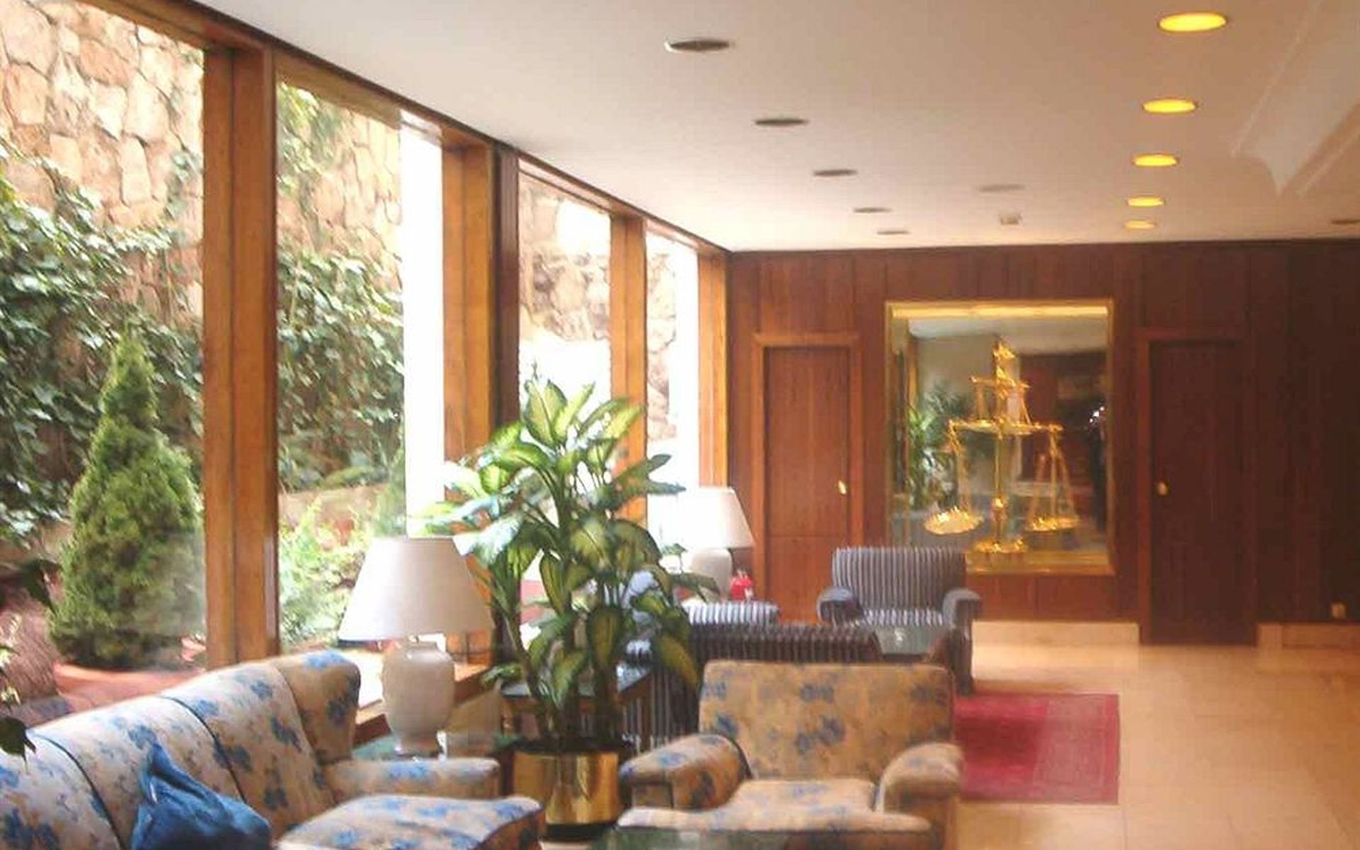 Hotel Gran Versalles 4*