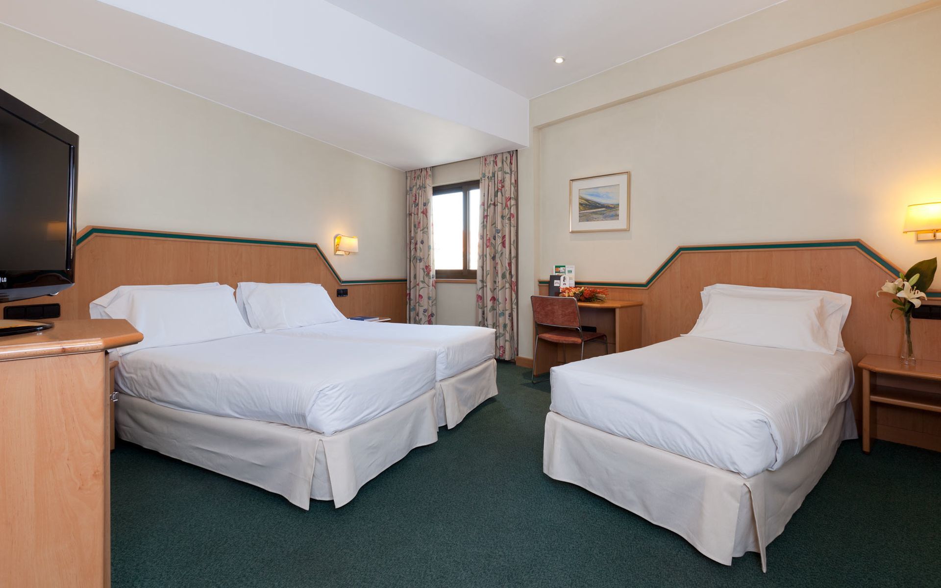 Praga Hotel 4*