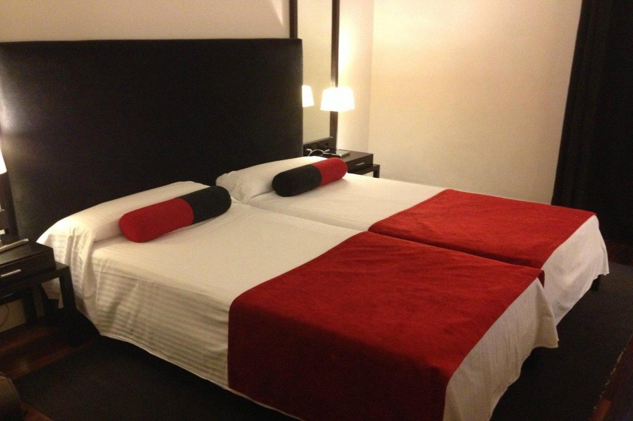 Hotel Quatro Puerta Del Sol 4*