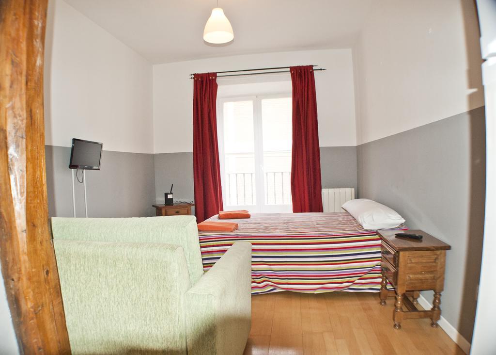 Village La Latina Apartamento Madrid