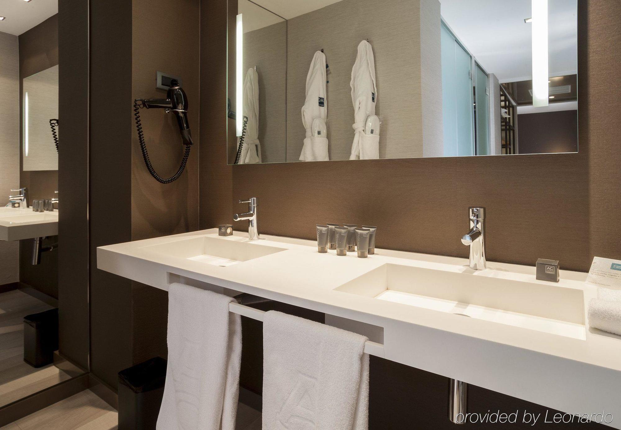 Hotel Ac Vascos By Marriott Madrid