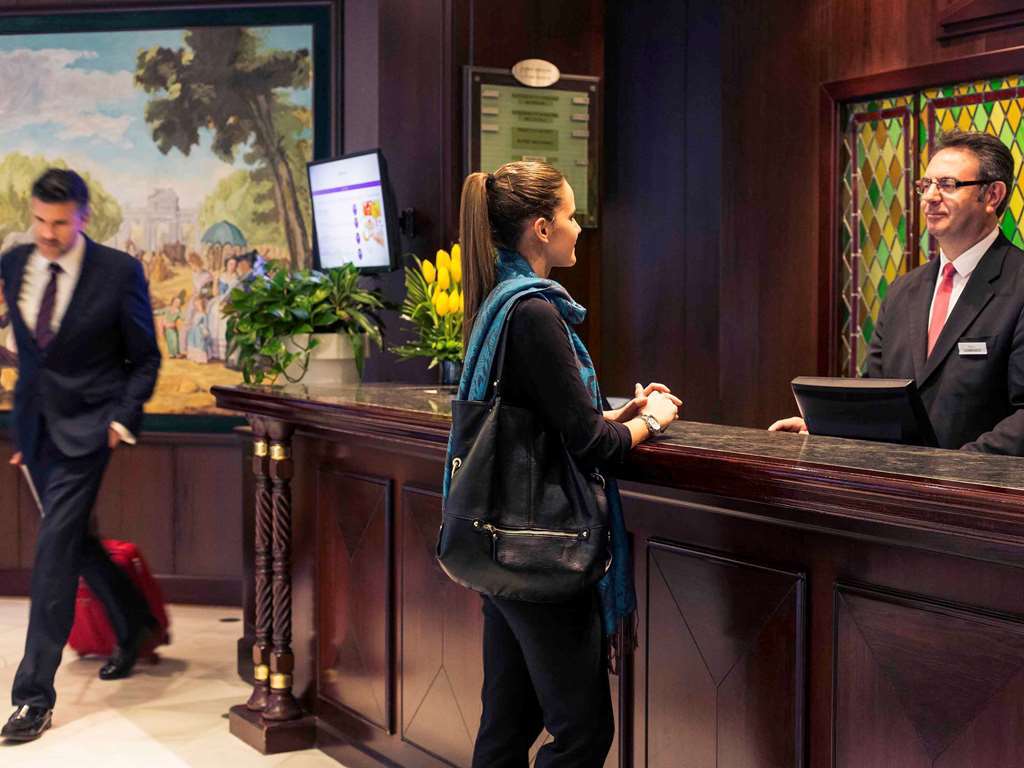 One Madrid-plaza De Espana Hotel 4*