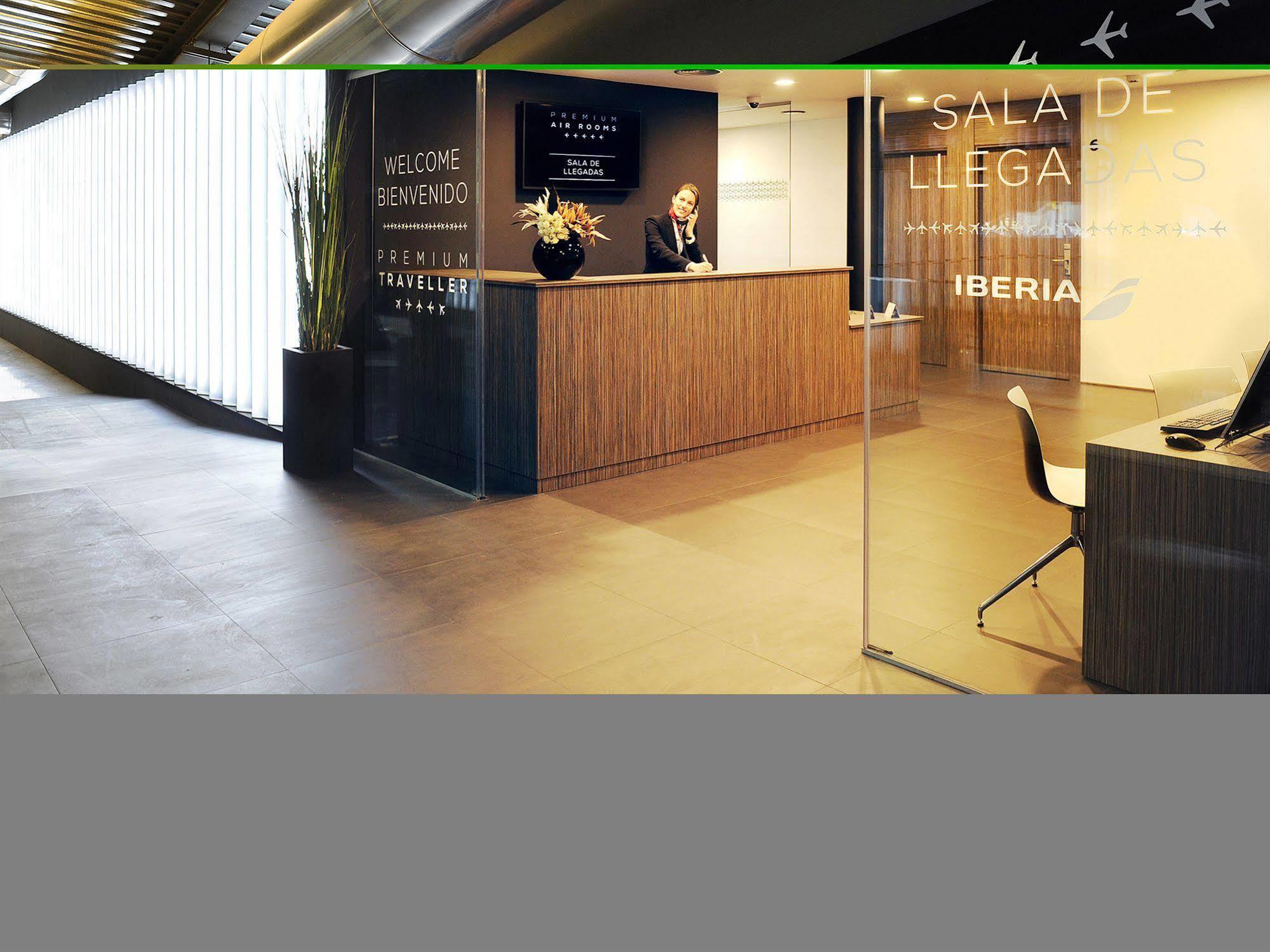 Air Airport By Premium Traveller Madrid