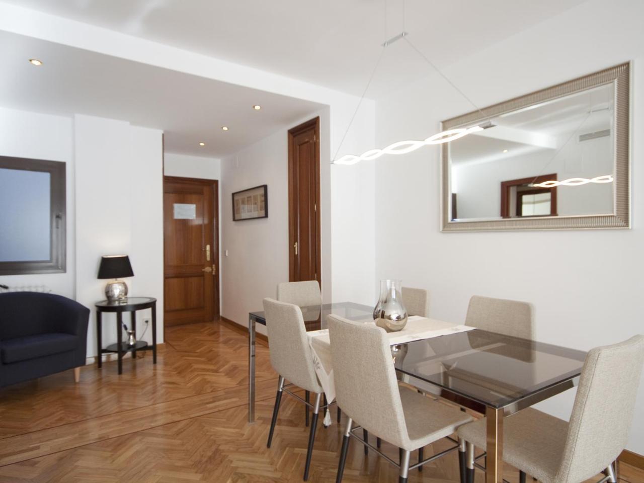 Apartamento Piso Parking En El Más Castizo Madrid