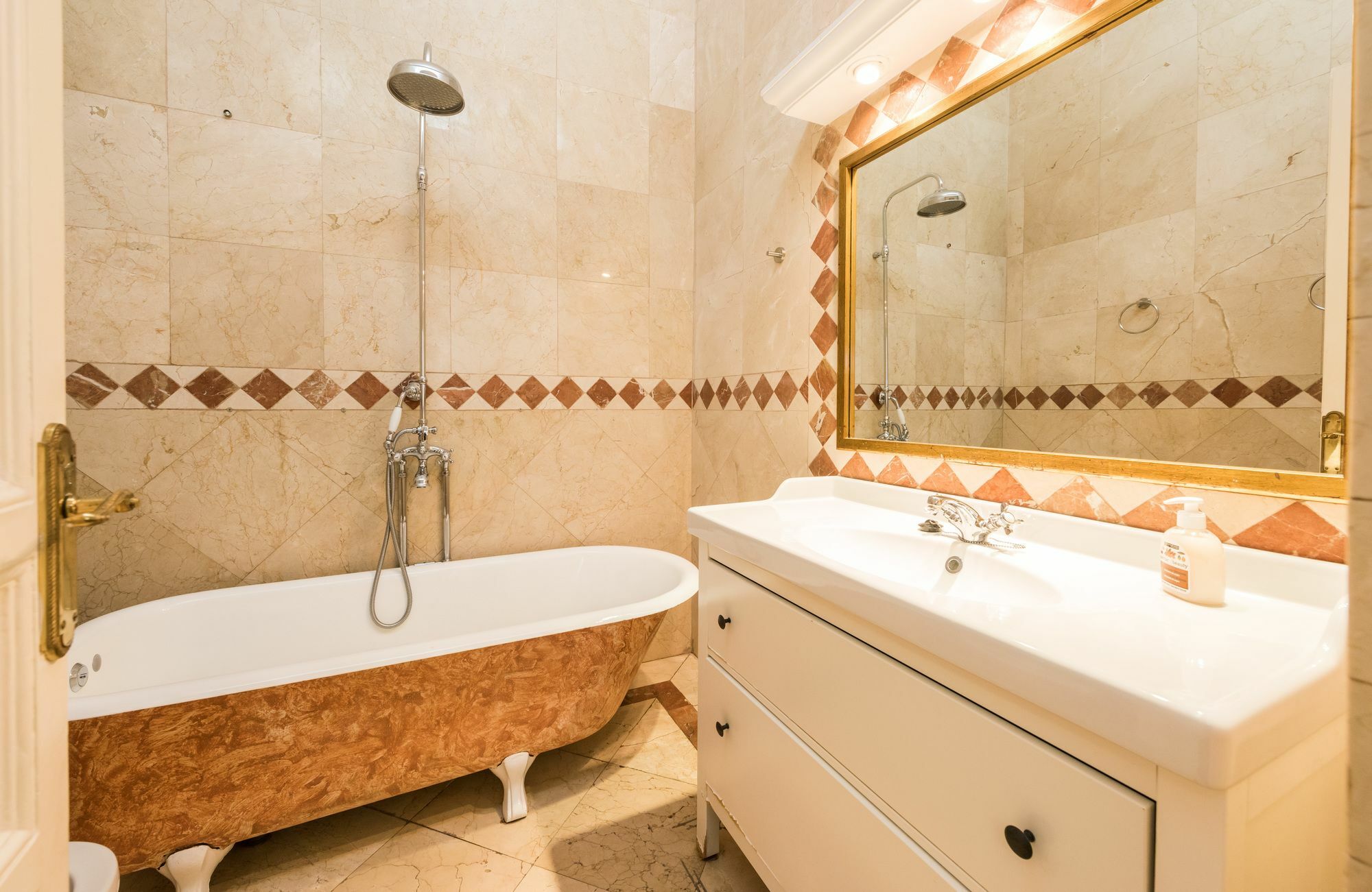 Nunez De Balboa Center Apartment *