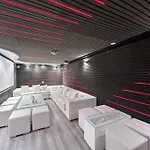 Duplex Para 8 Personas Con Sauna Jacuzzi Y Cine