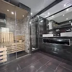 Duplex Para 8 Personas Con Sauna Jacuzzi Y Cine