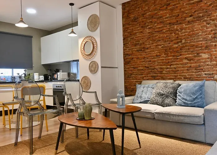 Moderno Apartamento Temporal De Dos Dormitorios En Avenida America Ctg101