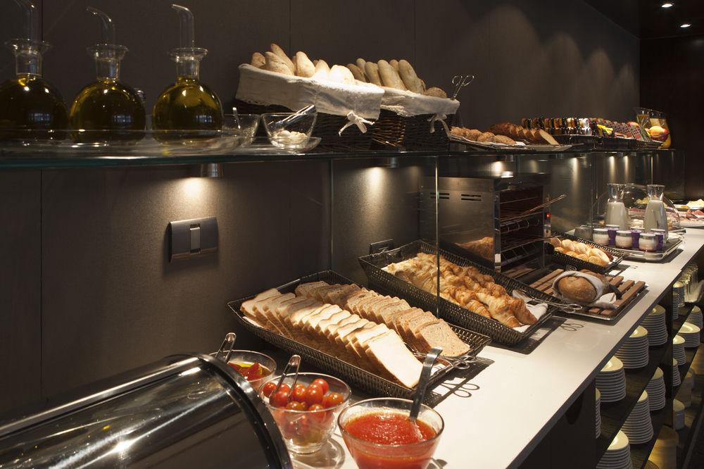 Ac Avenida De América By Marriott Madrid