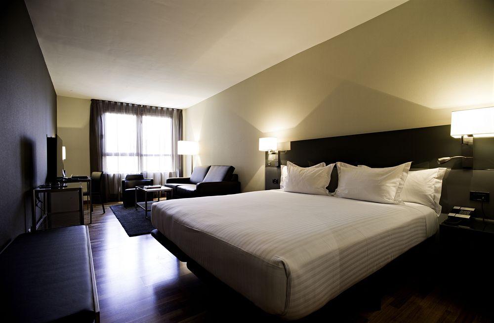 Ac Avenida De América By Marriott Hotel 3*