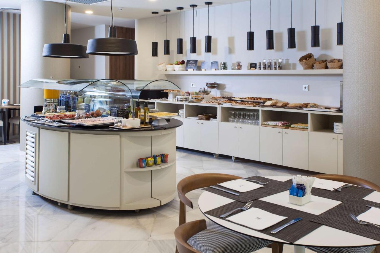 Hotel Nh Barajas Airport Madrid