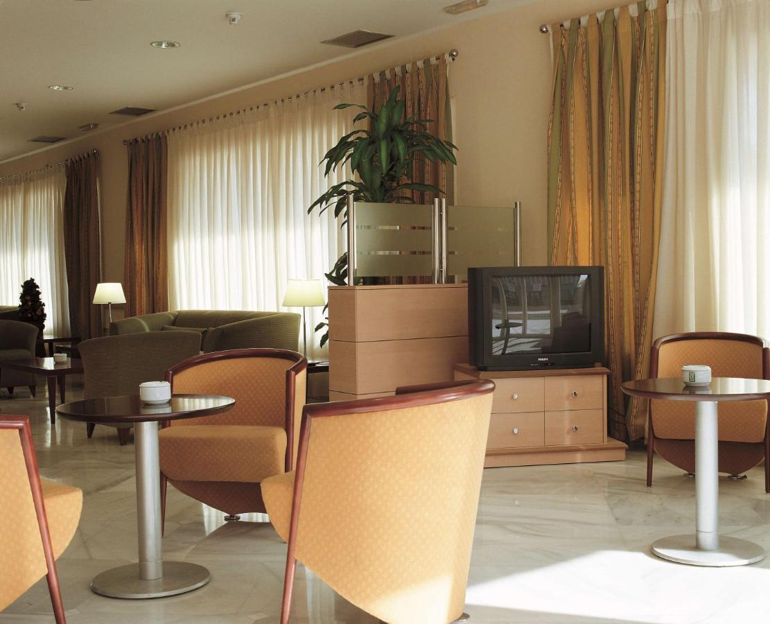 Nh Barajas Airport 3*