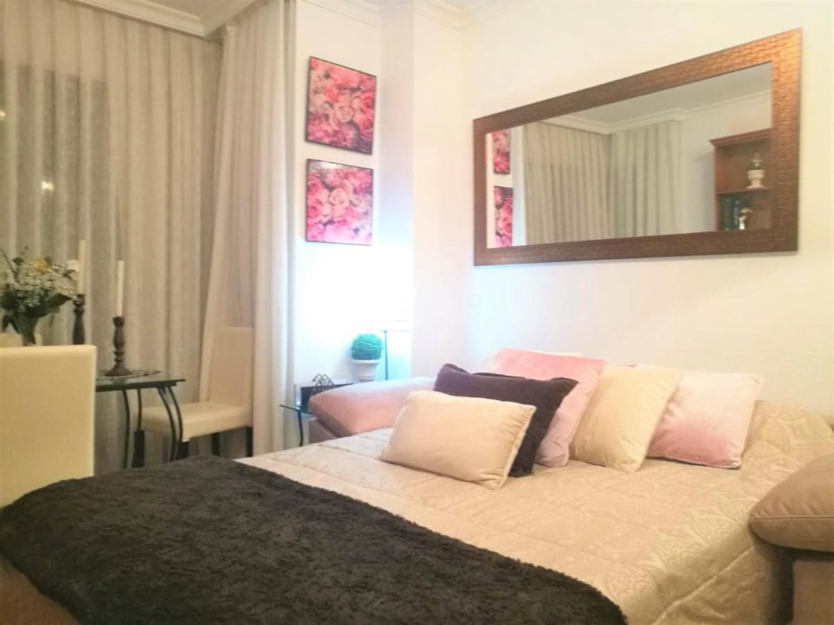 Deyanira 59 Airport Ifema Apartamento Madrid