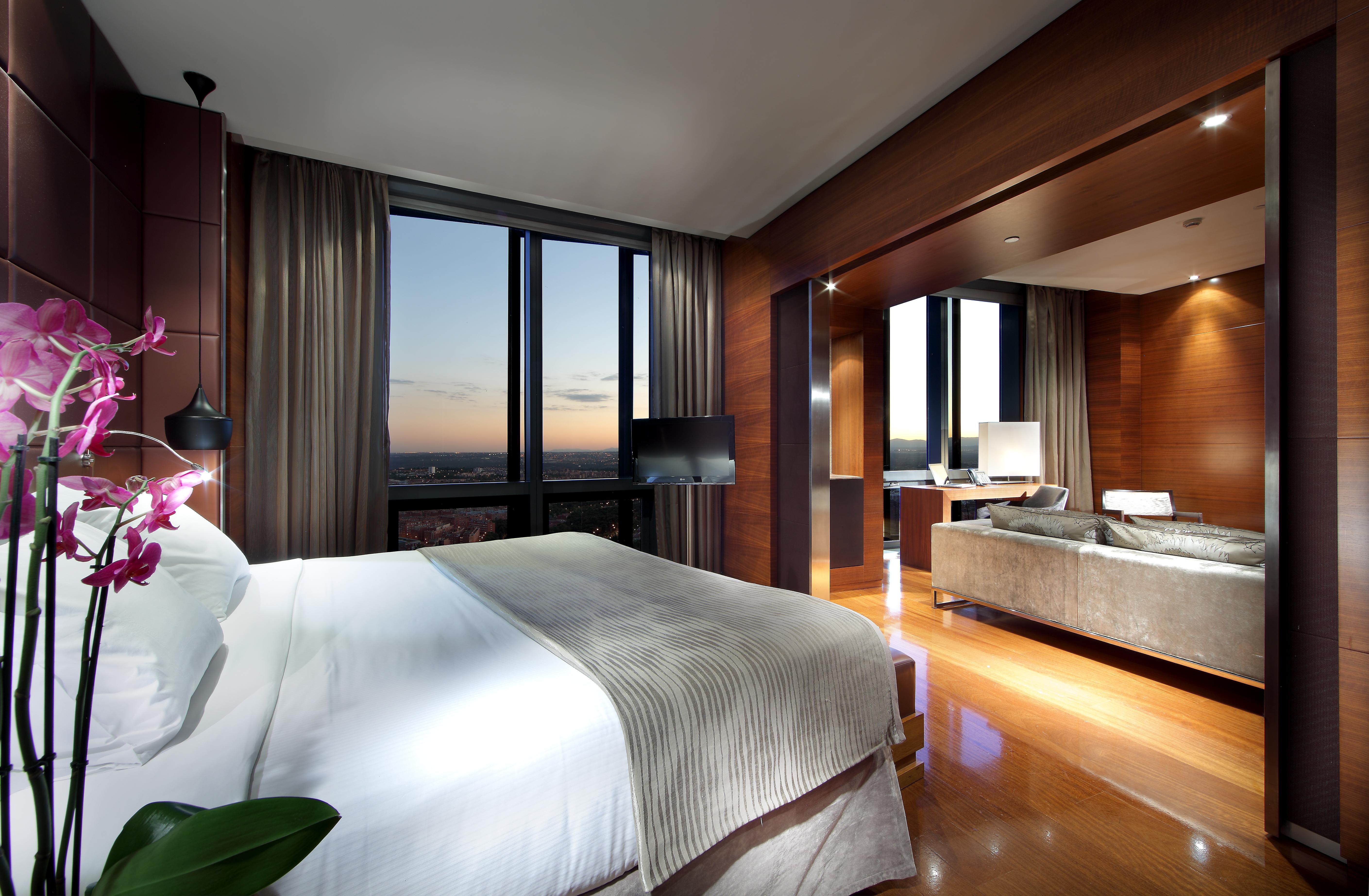 Hotel Eurostars Tower 5*