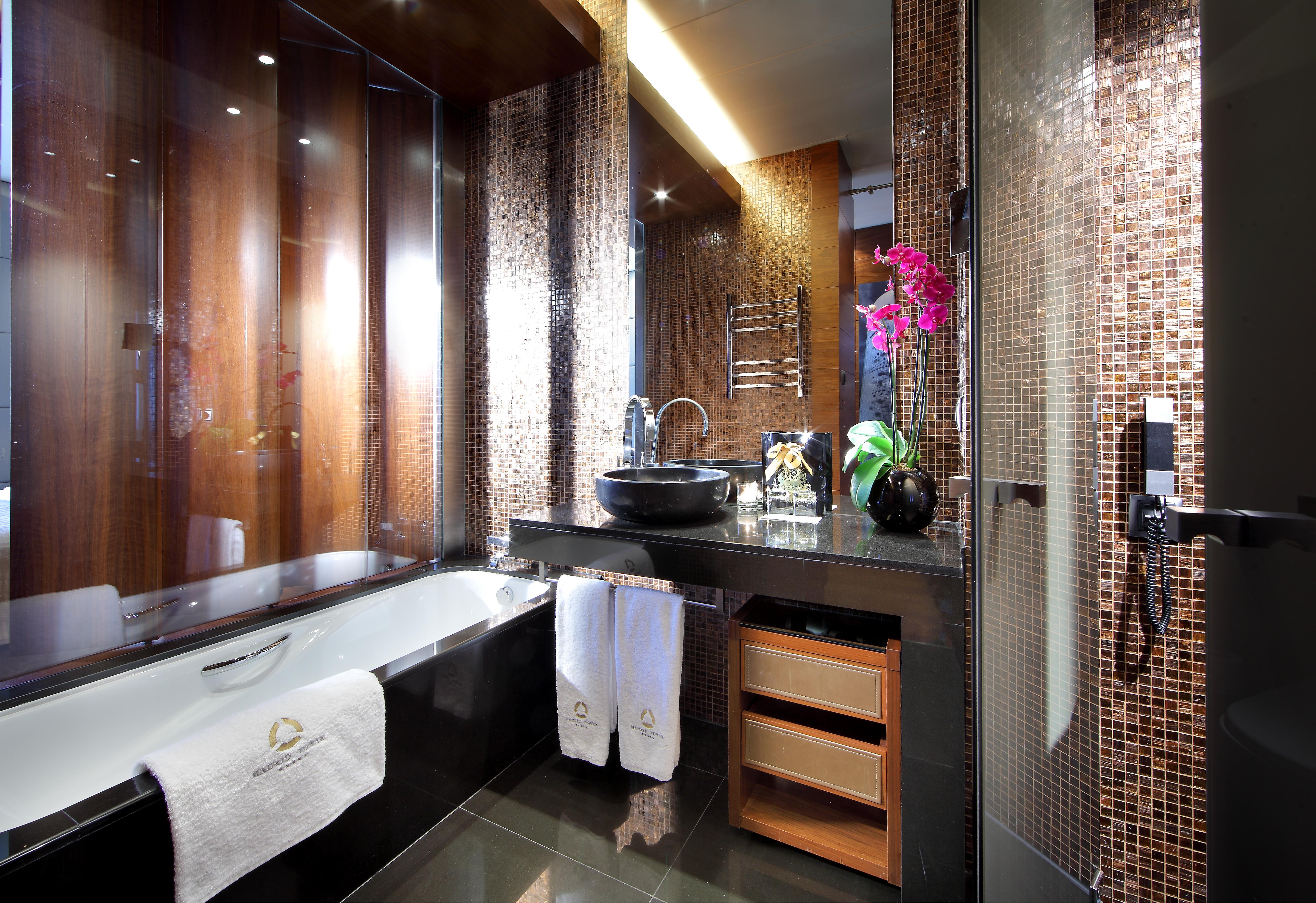 Eurostars Tower 5*