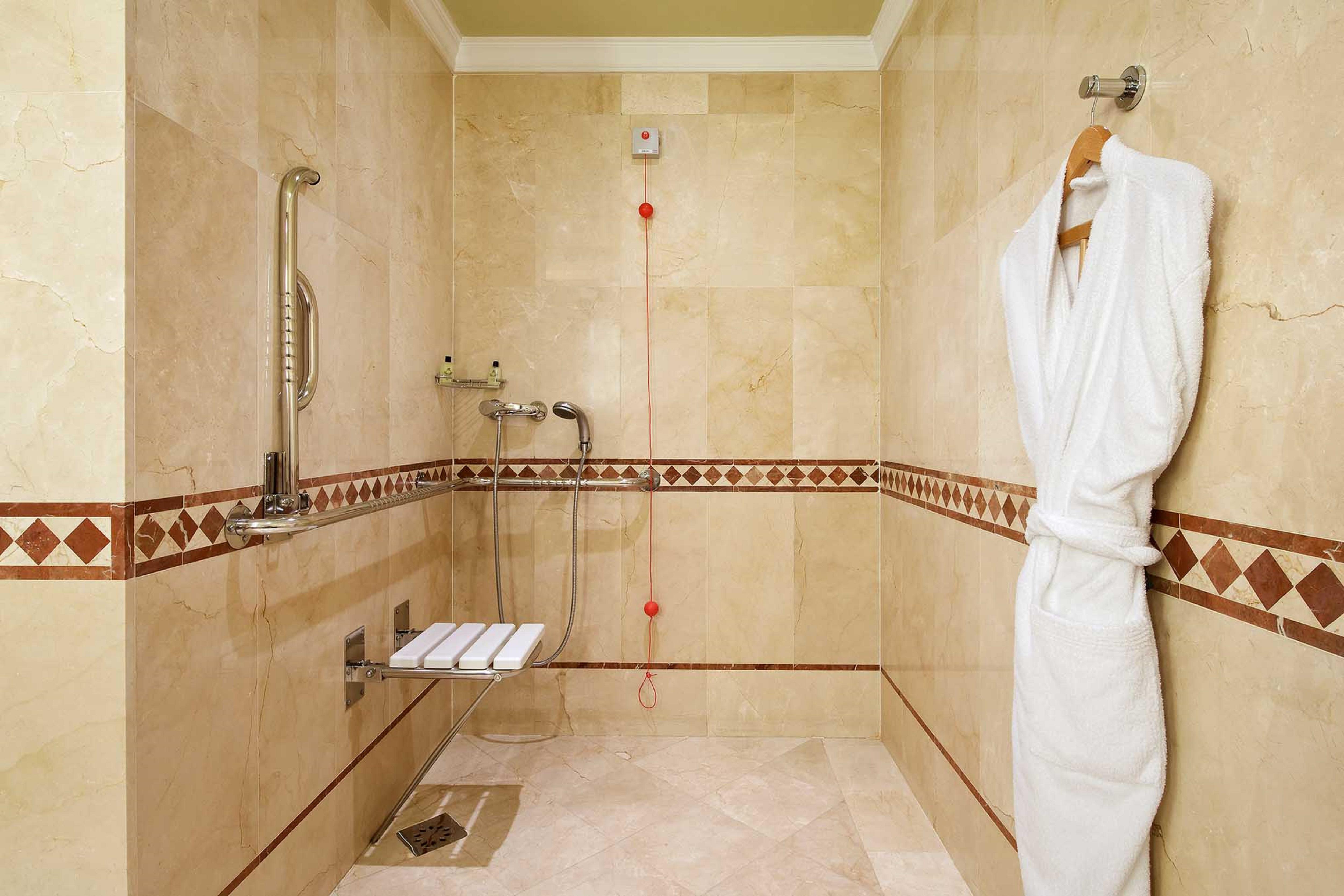 Intercontinental By Ihg Hotel 5*
