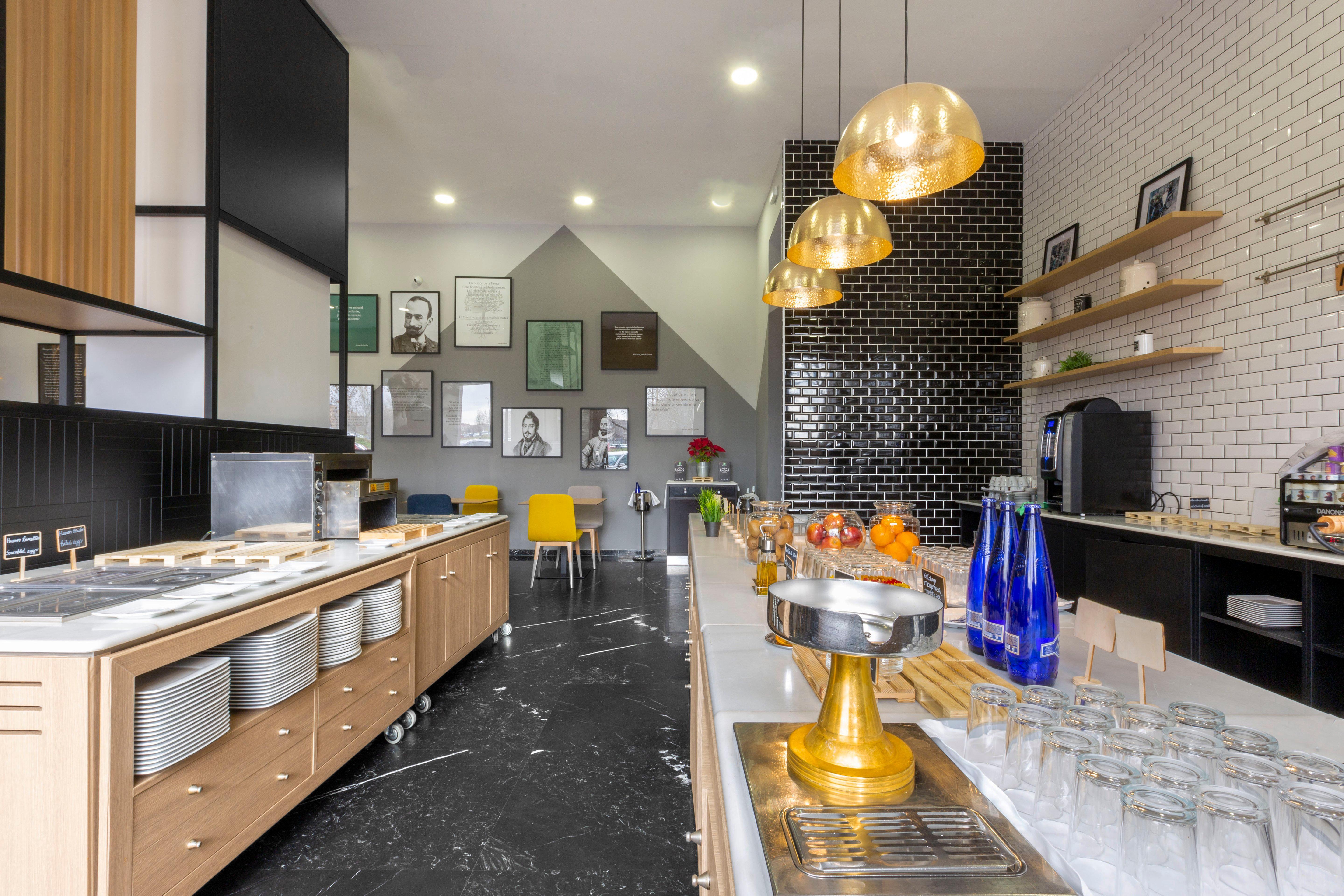 - Tablas, An Ihg Hotel