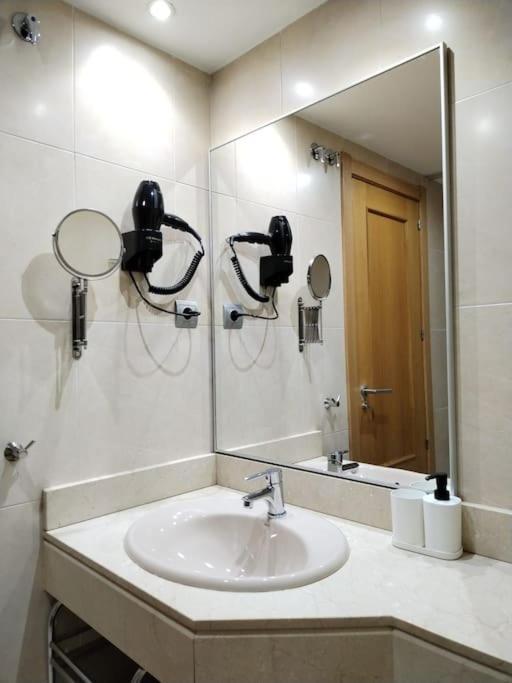 Amplio, Luminoso Y Confortable. Apartamento Madrid