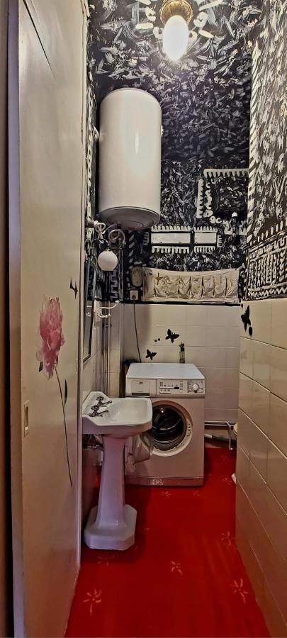 La Guarida De Burton Apartment Madrid