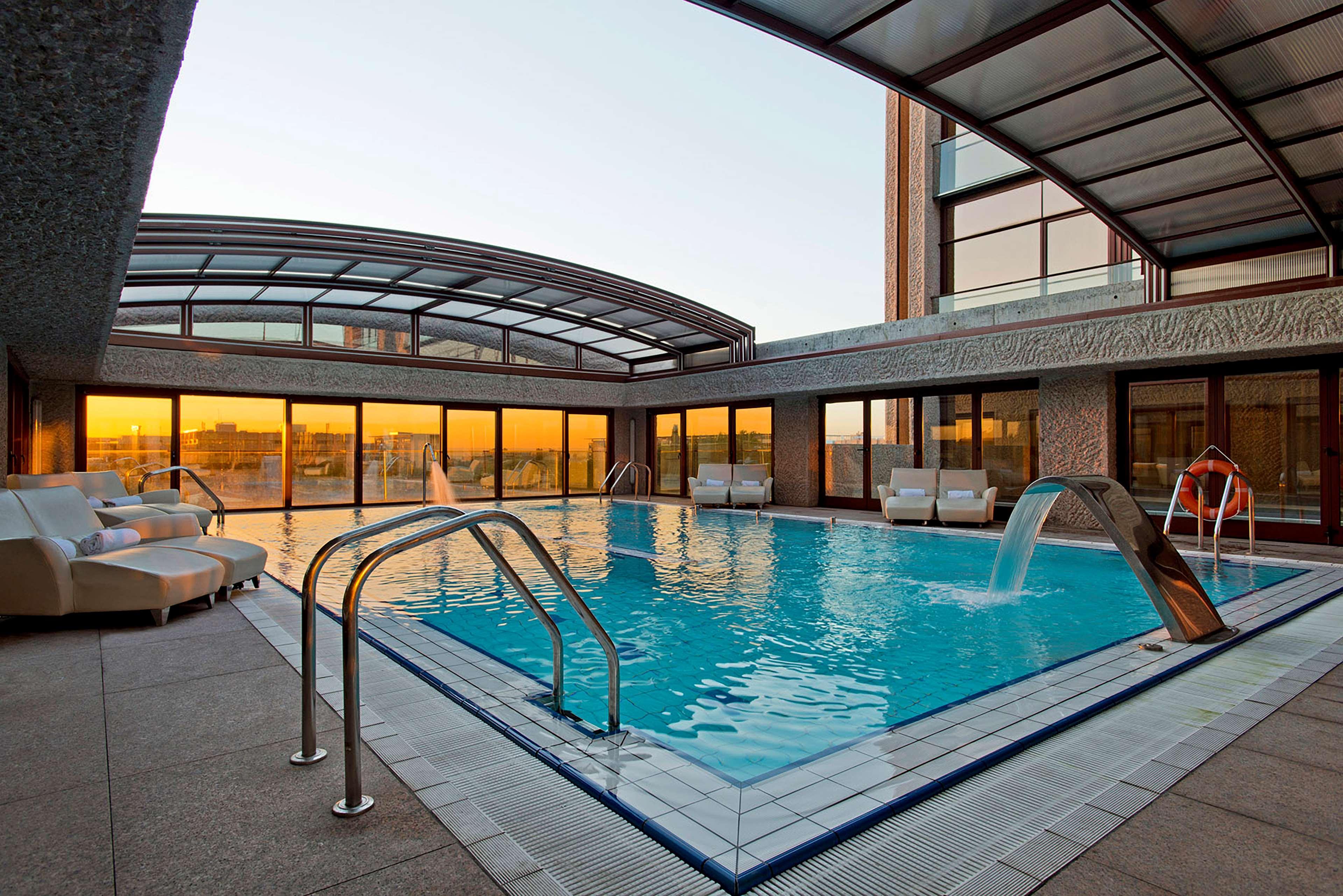 Hilton Airport