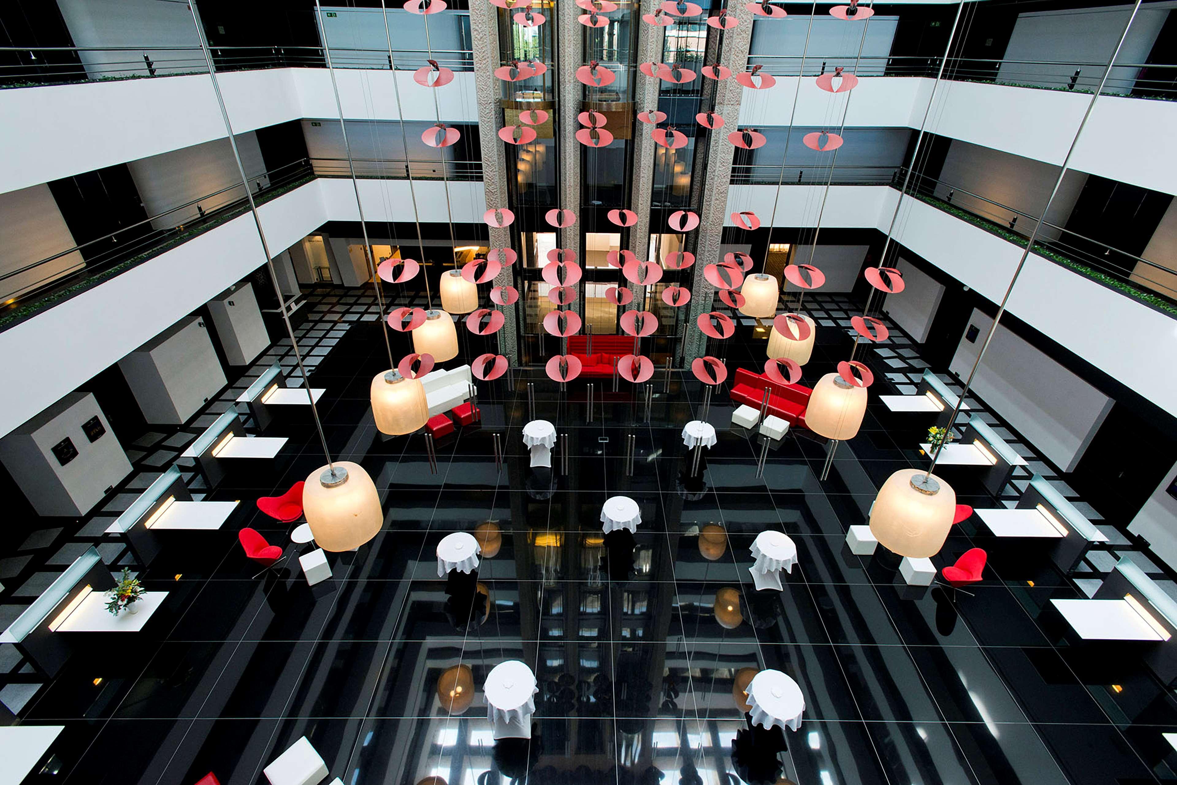 Hilton Airport Hotel 4*