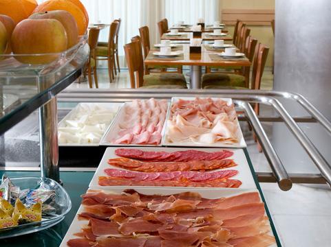 Nh Barajas Airport Hotel 3*
