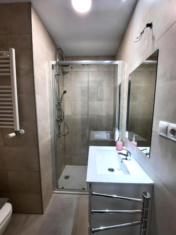 Aeropuerto - Ifema - Wanda - Plenilunio Apartamento