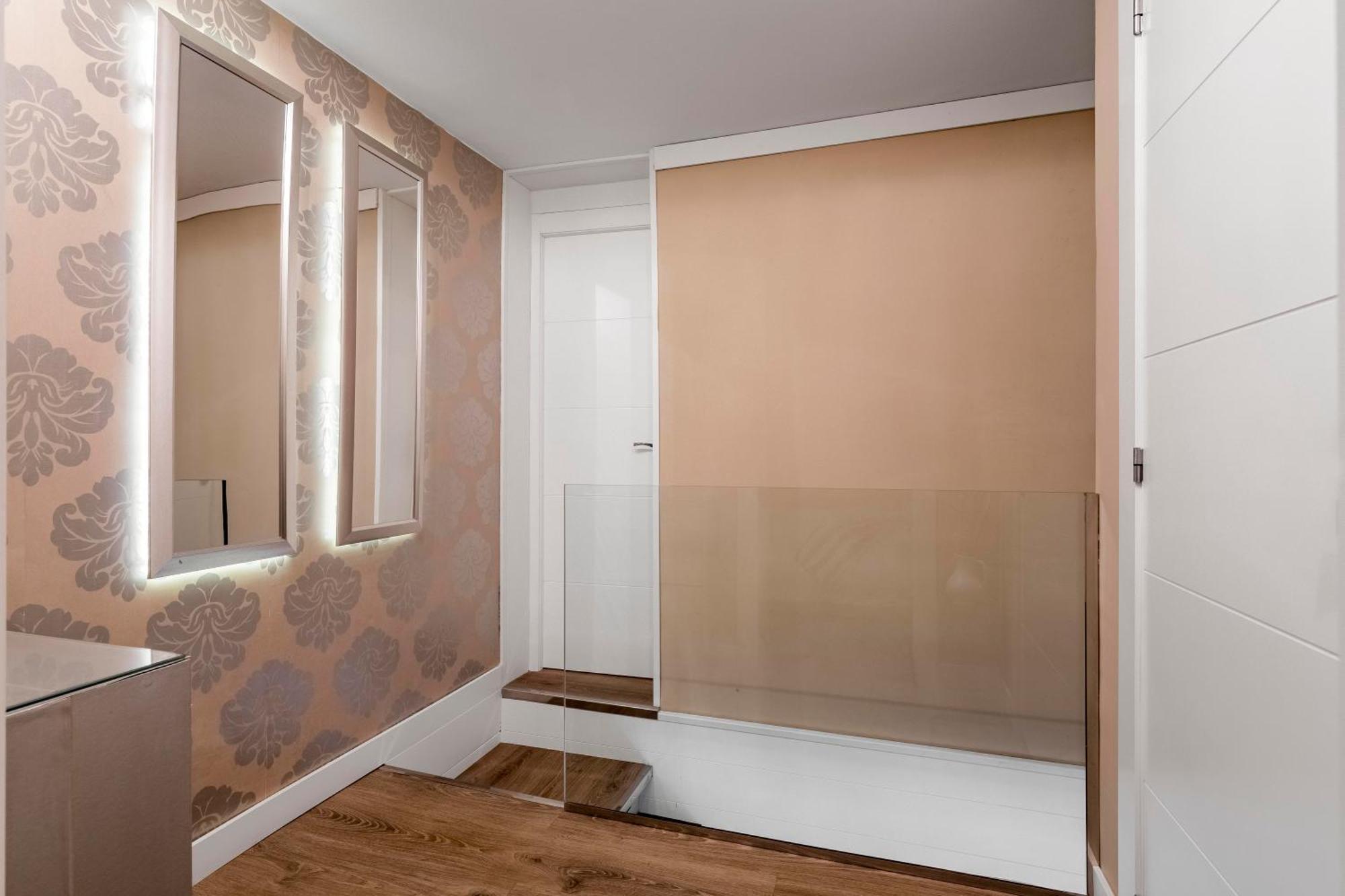 Independiente De Diseno Con Patio Privado Сasa de vacaciones Madrid