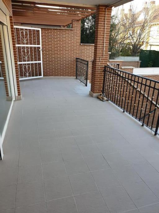 Ifema 5 4 Banos, Parking Free Holiday home