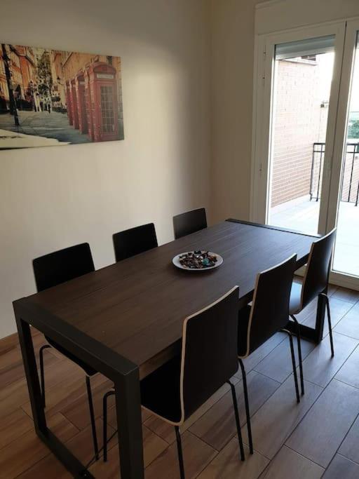 Ifema 5 4 Banos, Parking Free Holiday home *