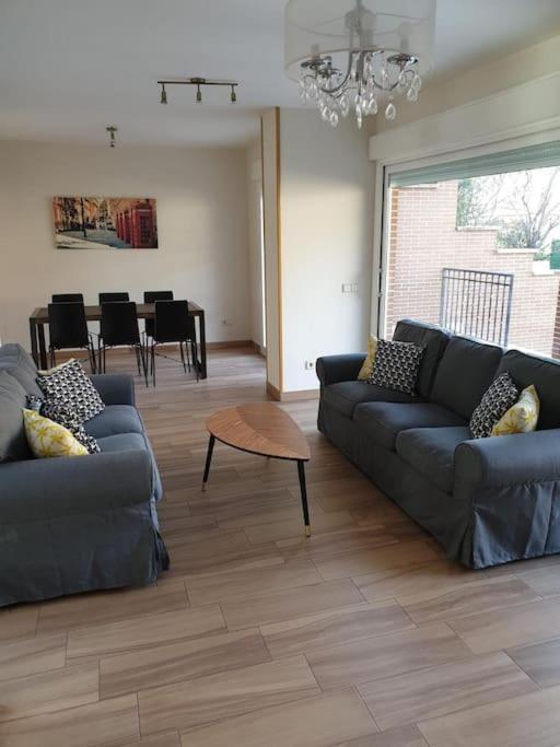 Holiday home Ifema 5 4 Banos, Parking Free Madrid