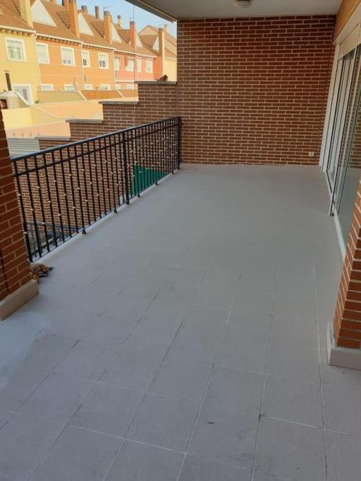 Ifema 5 4 Banos, Parking Free Holiday home *