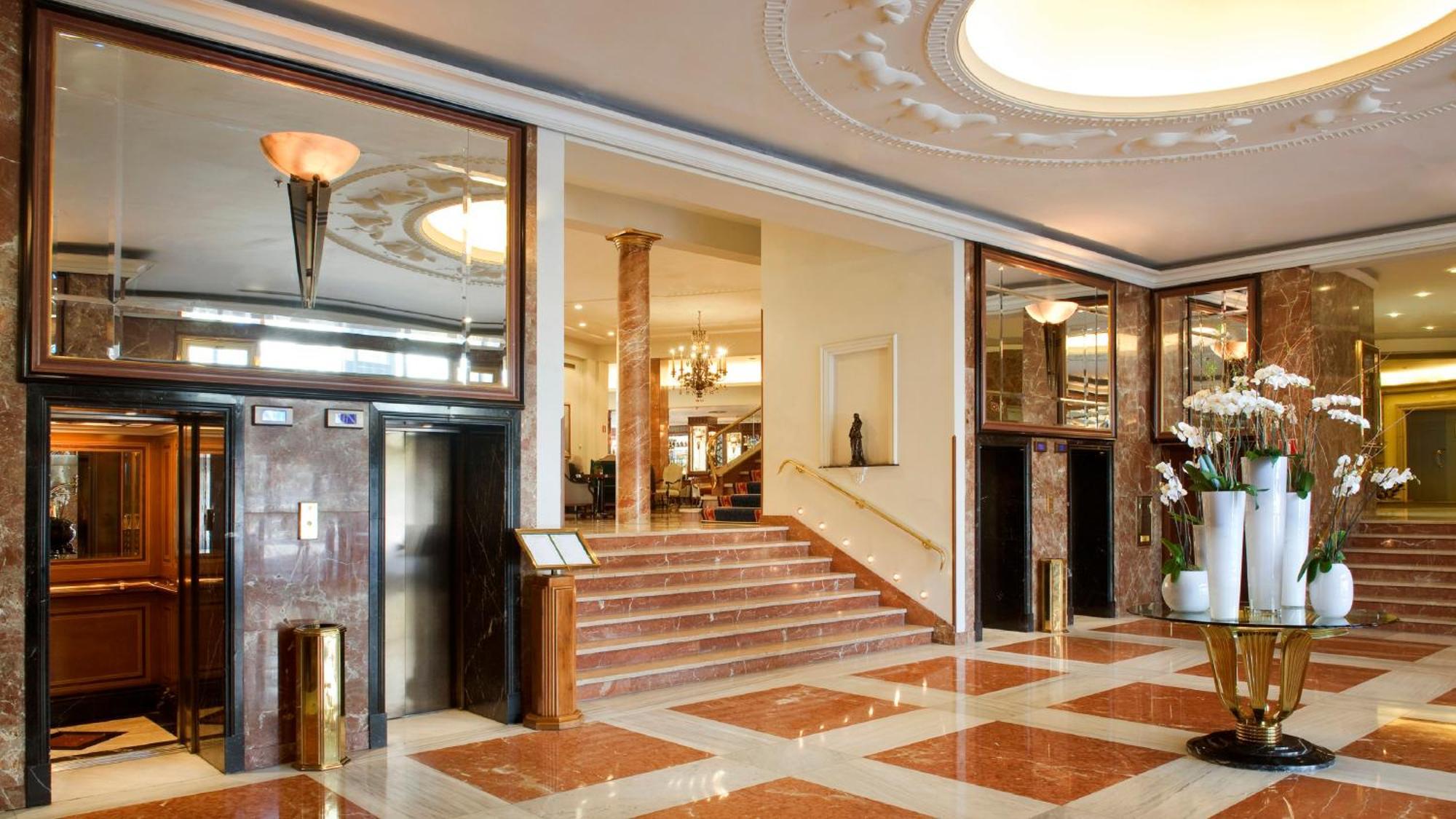 Intercontinental By Ihg Hotel 5*