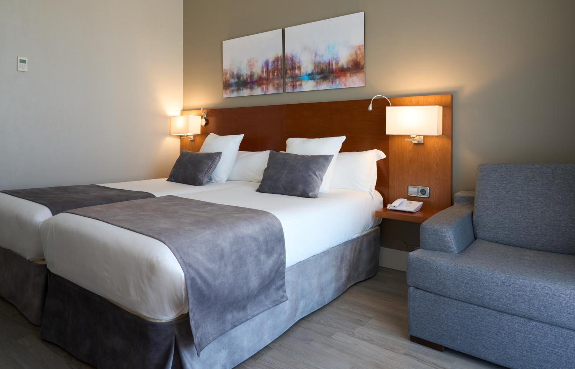 Hotel Puerta De Toledo 3*