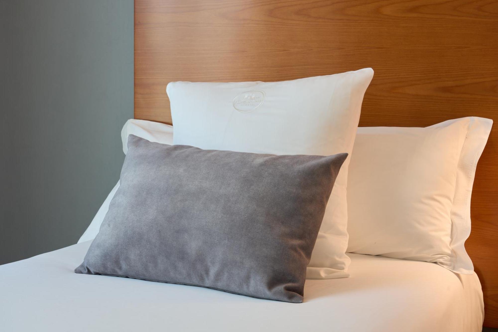 Hotel Puerta De Toledo 3*