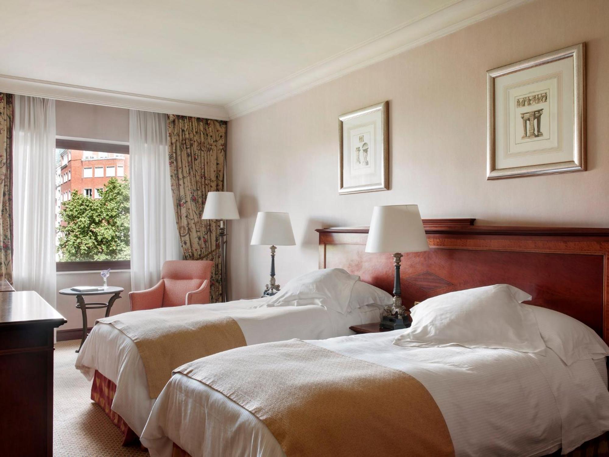 Intercontinental By Ihg Hotel Madrid