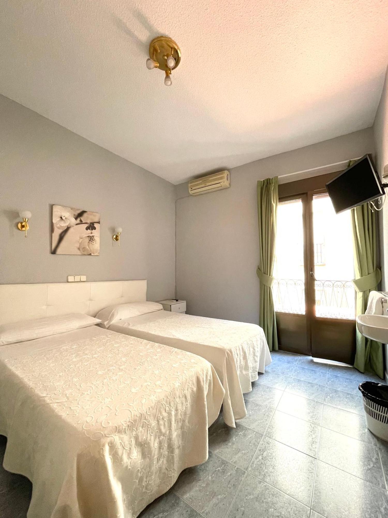 Residencia Fernandez Pensión Madrid