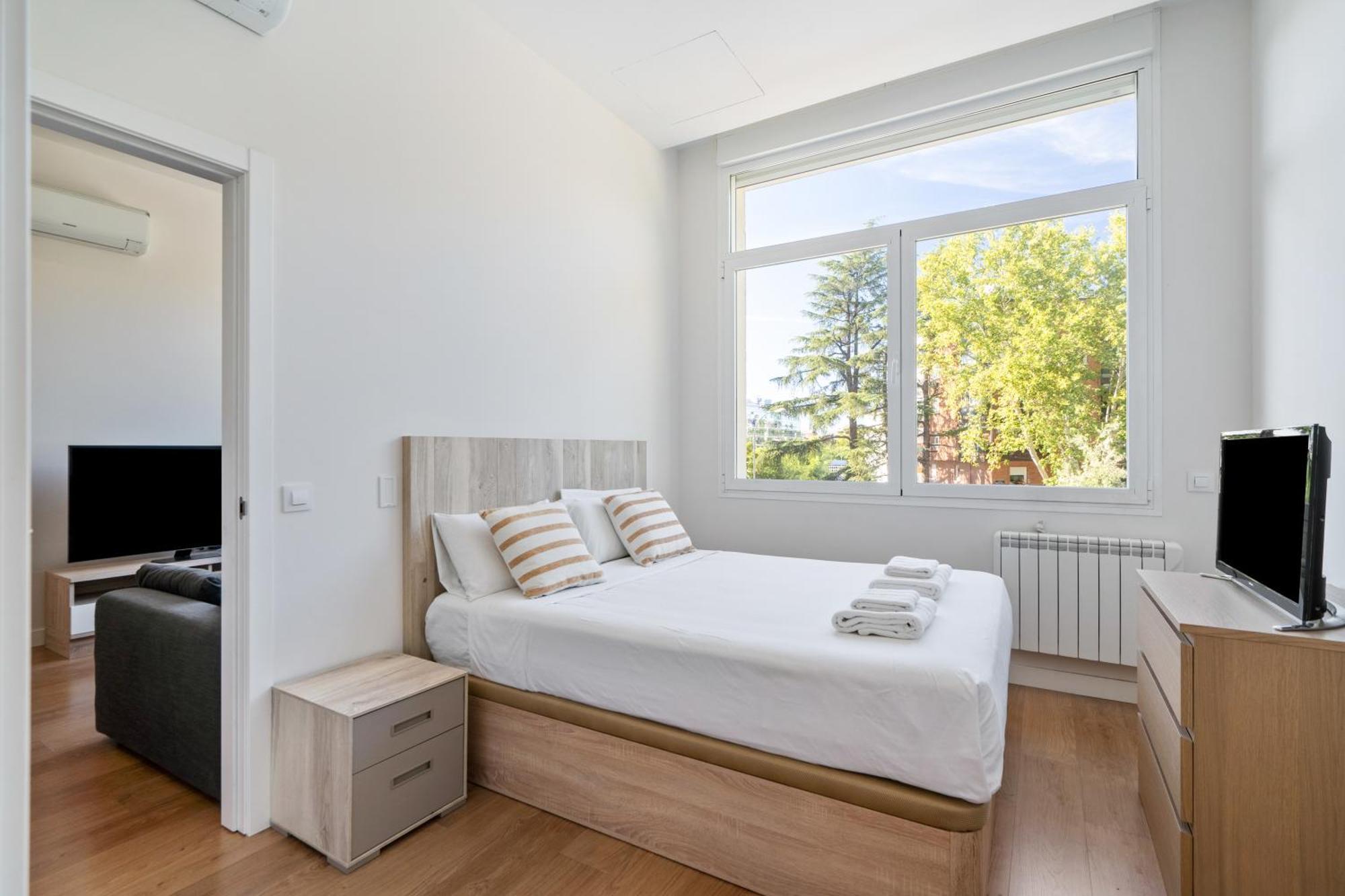 Unico Chamartin Apartment *