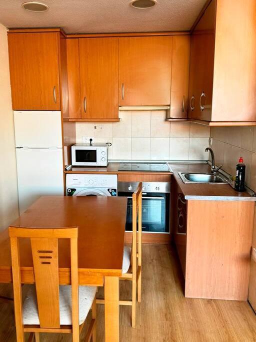 Apartamento Cerca Del Aeropuerto -7 Min En Coche- Con Parking