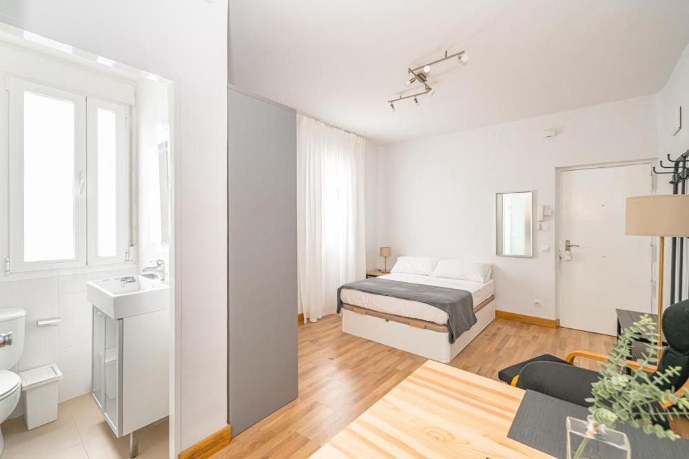 Alojamiento Cerca Del Wizink Y Las Ventas Apartment *