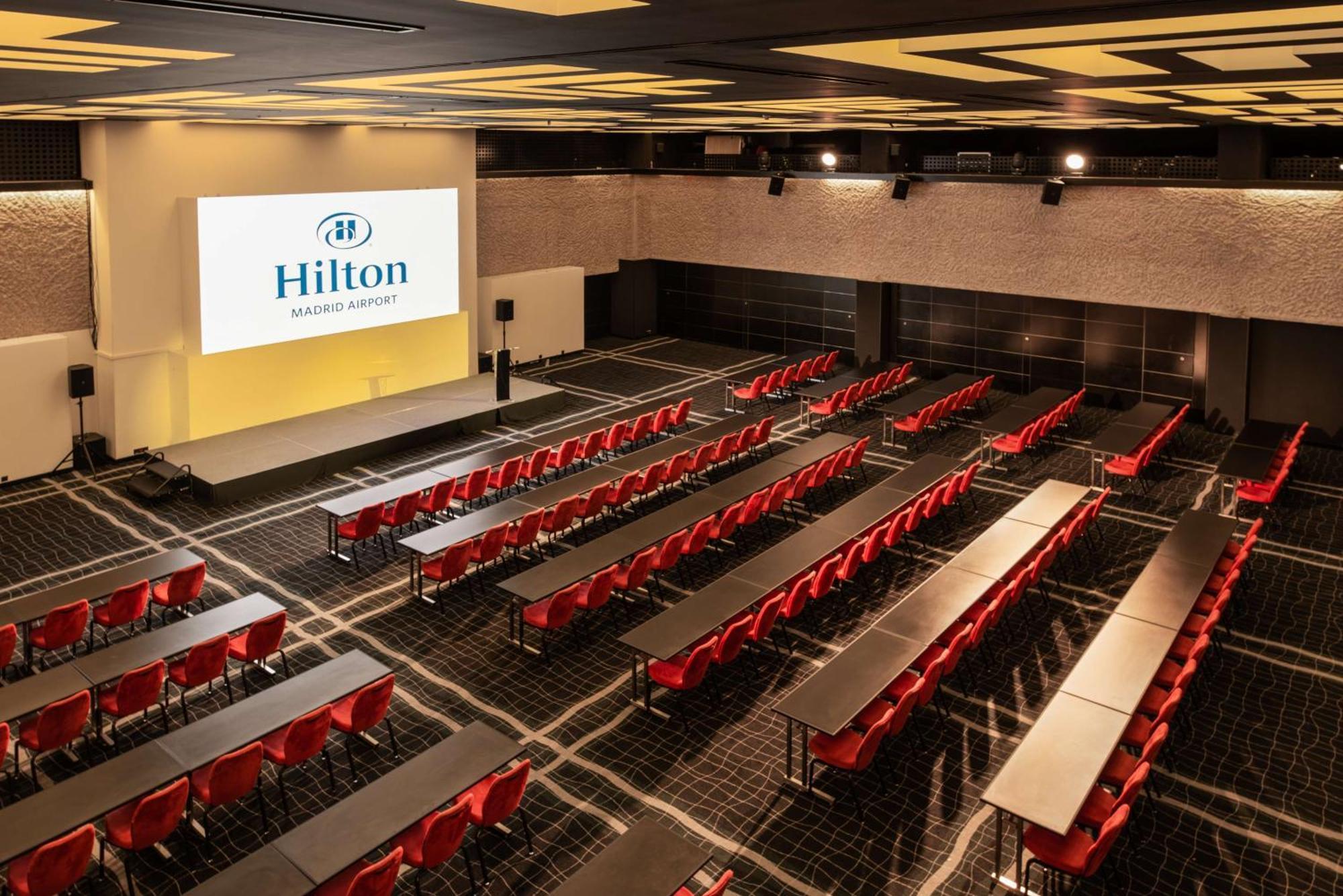 Hotel Hilton Airport 4*
