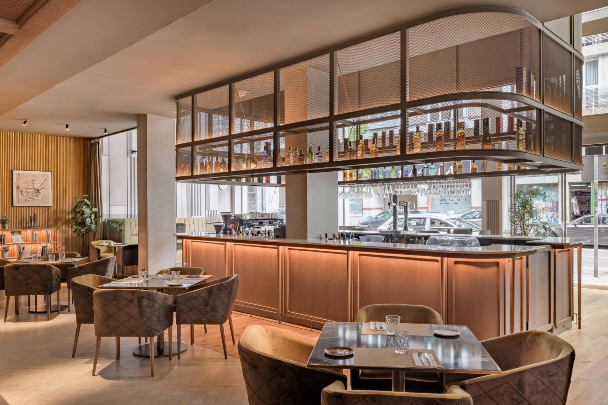 Hotel Ac Avenida De América By Marriott 3*
