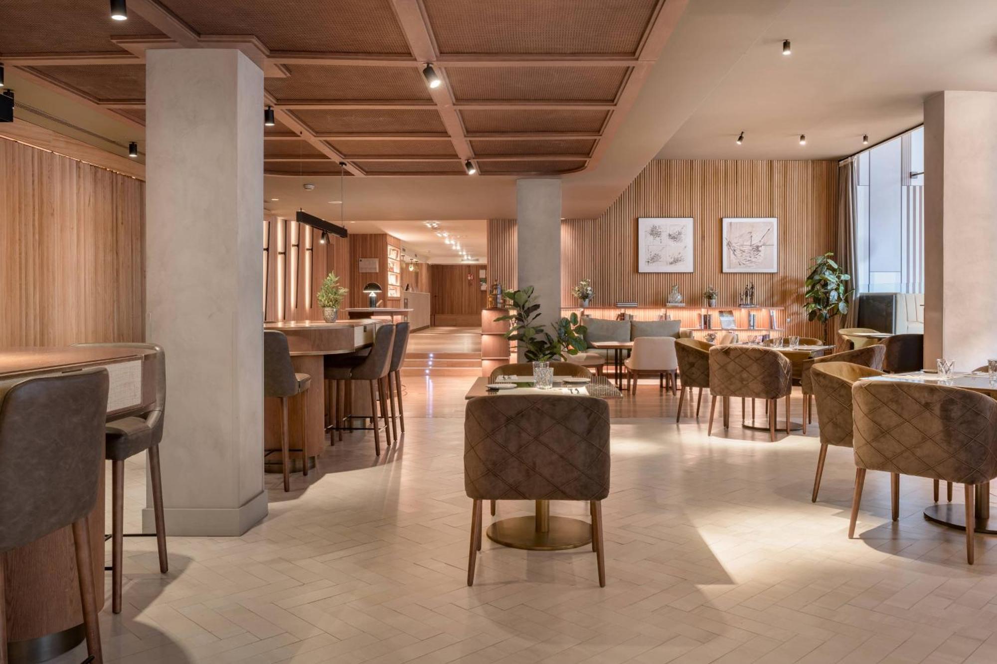 Hotel Ac Avenida De América By Marriott Madrid