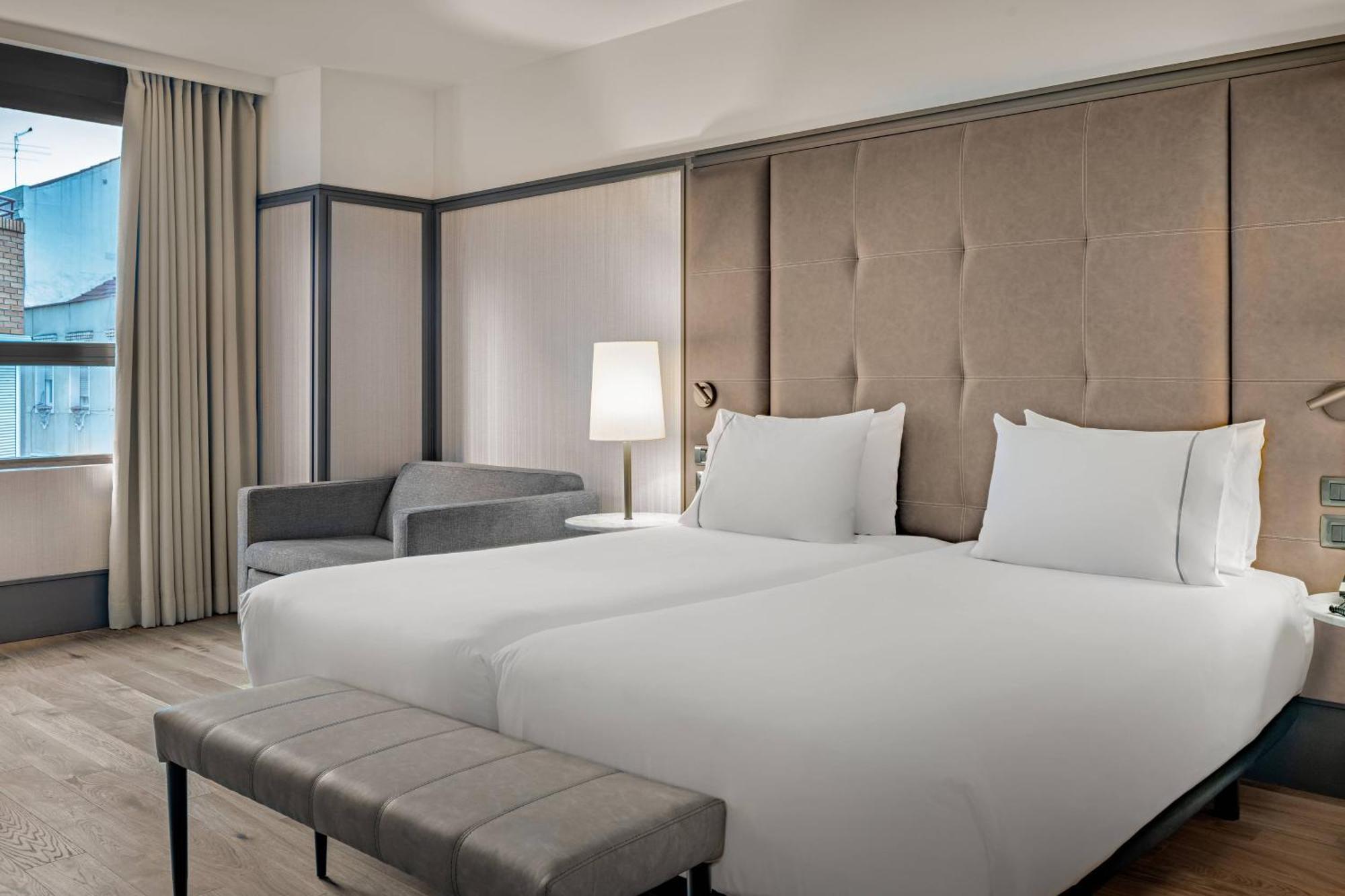 Ac Avenida De América By Marriott Madrid